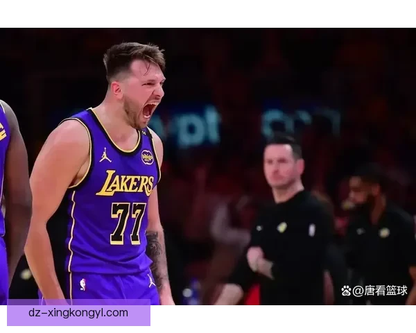 东契奇三分封神詹皇再创历史新高